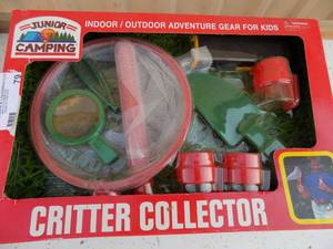 lot 79 image: critter collection kit NIP