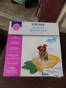 lot 152 image: Top Paw splash pad NIP