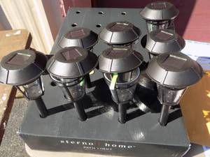 lot 47 image: Path lights x 8 NEW