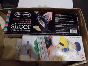 lot 222 image: Mandolins for slicing food Nib 2