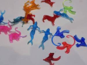 lot 233 image: Snowcone plastic charms