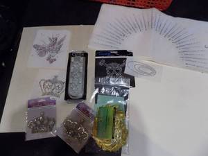 lot 249 image: Craft items
