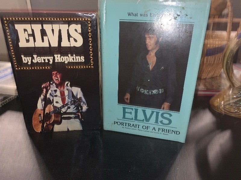 lot 97 image: 2-BOOK ELVIS PRESLEY COLLECTIBLE BOOK LOT  BIOGRAPHY  MUSIC MEMORABILIA
