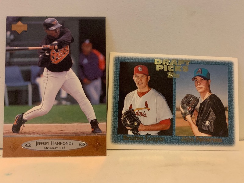 lot 125 image: BASEBALL CARD LOT  JEFFREY HAMMONDS UPPER DECK & 1997 TOPPS DRAFT PICKS LOOPER  PATTERSON ROOKIE CARD  2 CARDS