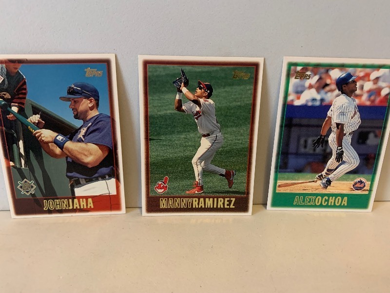 lot 185 image: 1997 TOPPS BASEBALL CARD LOT  MANNY RAMIREZ, JOHN JAHA & ALEX OCHOA  3 CARDS