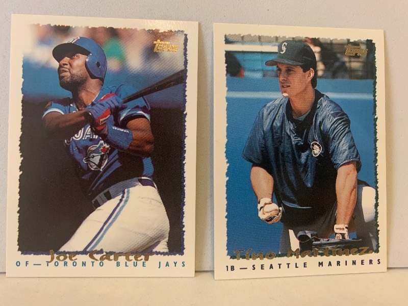 lot 193 image: 1995 TOPPS BASEBALL CARD LOT  JOE CARTER & TINO MARTINEZ  2 CARDS