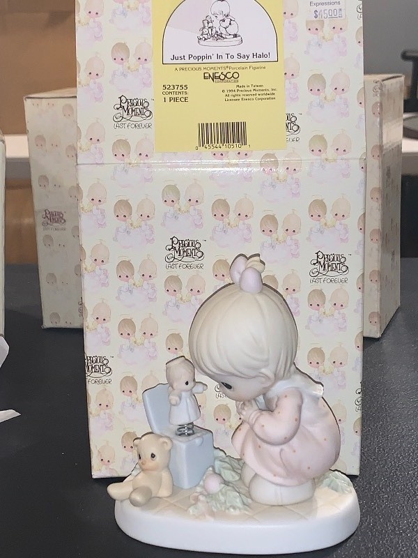 lot 85 image: 1994 PRECIOUS MOMENTS JUST POPPIN IN TO SAY HALO FIGURINE  ENESCO #523755  ORIGINAL BOX
