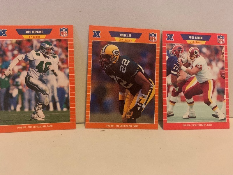 lot 213 image: LOT OF 3 1989 PRO SET NFL FOOTBALL CARDS