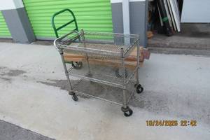 lot 96 image: 3 LEVEL WIRE MESH CART