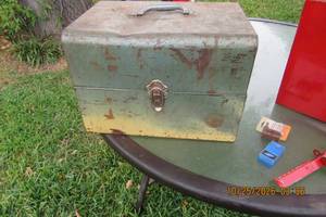 lot 141 image: METAL STORAGE BOX
