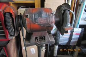 lot 17 image: BUFFALO HEAVY DUTY BENCH GRINDER