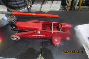 lot 24 image: PITTS BURGH TROLLEY JACK