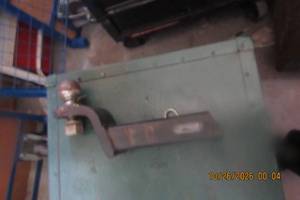 lot 30 image: TOW HITCH