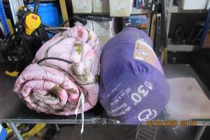 lot 275 image: SLEEPIG BAGS