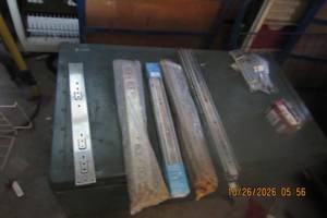 lot 80 image: DRAWER SLIDES