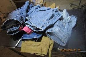 lot 220 image: GIRLS  JEAN SHORTS