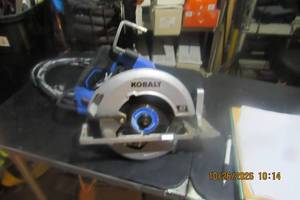 lot 37 image: KOBALT CIRCULAR SAW