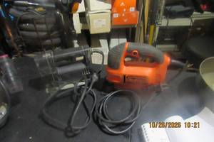 lot 60 image: BLACK AND DECKER JIGSAWS