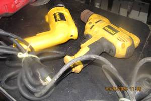 lot 16 image: DEWALT DRILL