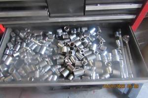 lot 66 image: 38 DRIVE SOCKETS, RATCHET EXTEN.