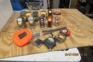 lot 94 image: MEASURING TAPES