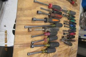 lot 97 image: NUT DRIVERS