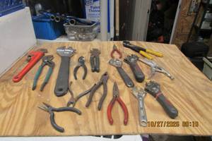 lot 108 image: WRENCHES