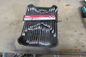 lot 118 image: HYPER TOUGH BOX WRENCH TOOL SET