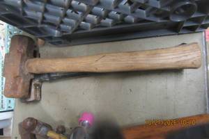 lot 128 image: SLEDGE HAMMERS
