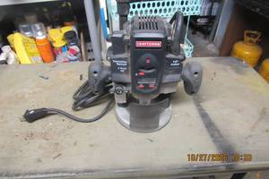 lot 142 image: CRAFTSMAN VARIABLE SPEED ROUTER