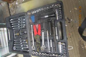 lot 143 image: MECHANICS SET