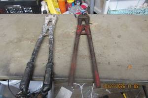 lot 189 image: 18  BOLT CUTTERS