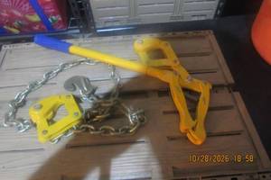 lot 77 image: CHAIN LINK FENCE STRETCHER