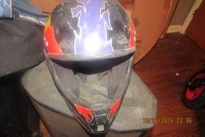 lot 264 image: DOTFMVSS21849-504-5BLUE HELMET