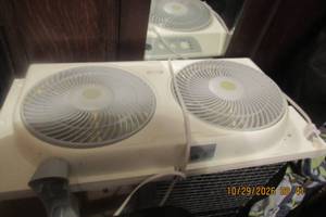 lot 159 image: FEATURE COMFORTS WINDOW FAN