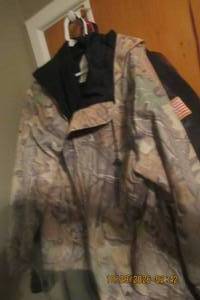 lot 218 image: WALLS WATER PROOF JACKET