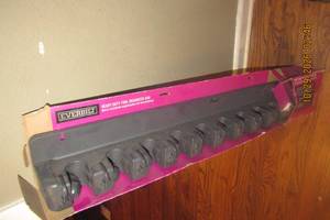 lot 138 image: EVERBUIT TOOL ORGANIZER BAR