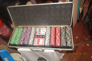 lot 251 image: POKER SET IN CASE