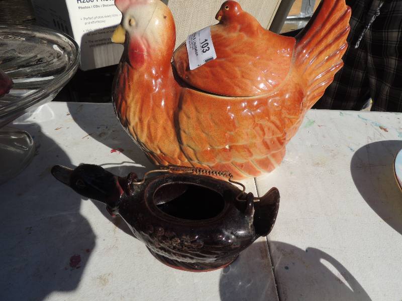 lot 103 image: U.S. pottery FABCO  chicken jar, etc.