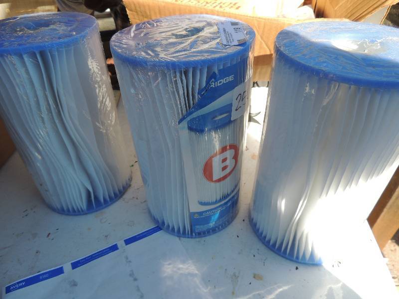 lot 119 image: Intex size B poOL fillers  3