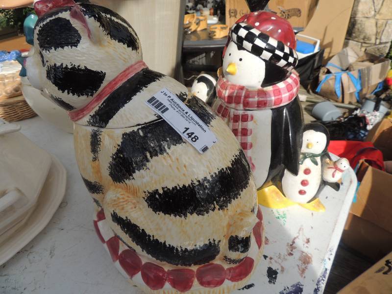 lot 148 image: Debbie Mumm  cookies jar penguins and cat in yarn jar