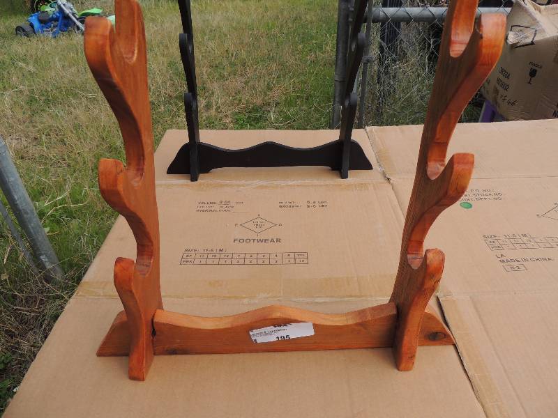 lot 195 image: 2 knife stand display brown  black