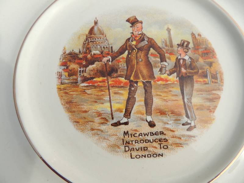 lot 207 image: Lancaster & Sandland English Ware  Oliver Twist   4 RINGJEWELRY TRAY, 6 saucers, 2 plates
