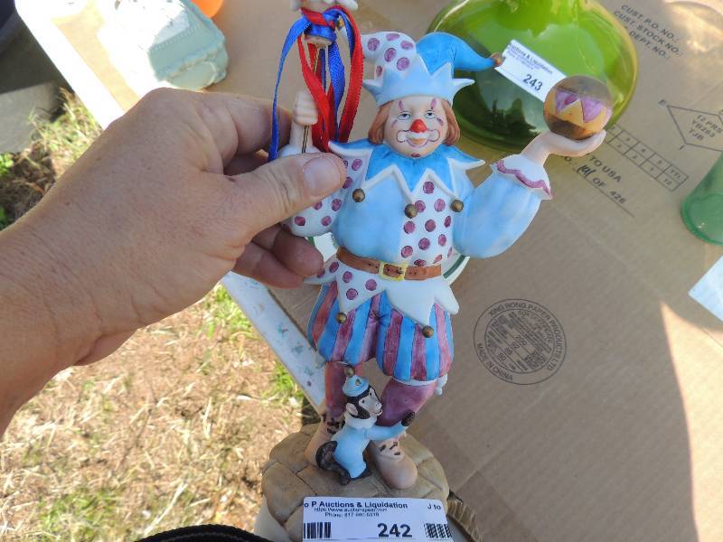 lot 242 image: CLOWN  MUSIC BOX