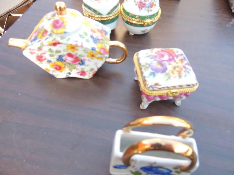 lot 336 image: Trinket boxes, teapot, business card holders