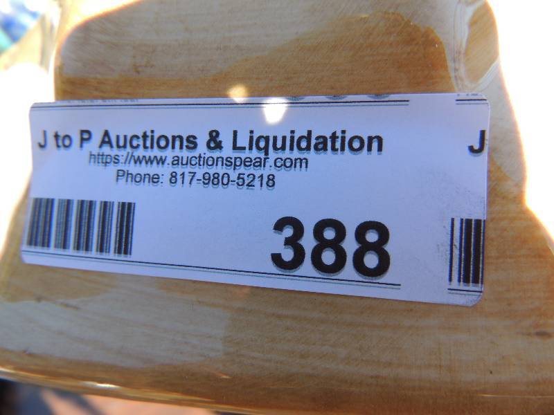 lot 388 image: China Cookie jars..