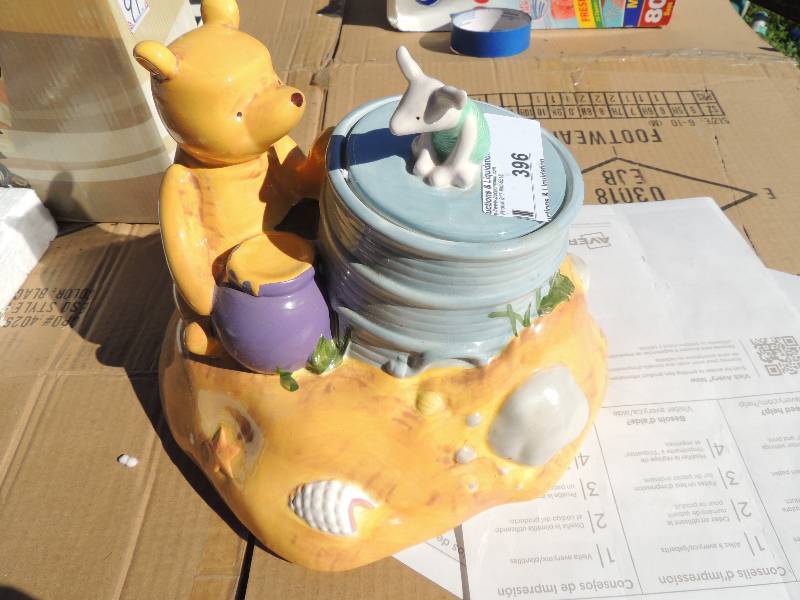 lot 396 image: Winnie the Pooh cookie jar