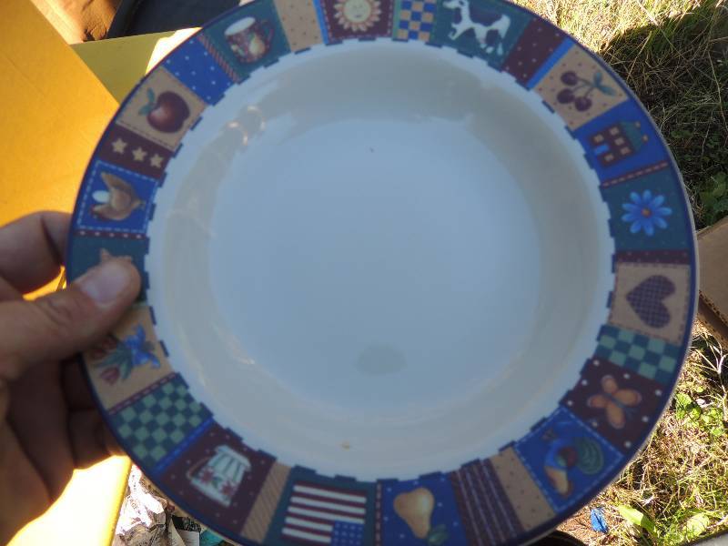 lot 406 image: Set of dishes by CIC made in Thailand  - COCO DOWLEY  - 4 PLATES, 4 SAUCERS, 8 CUPS, SALT & PEPPER, 4 BOWLS