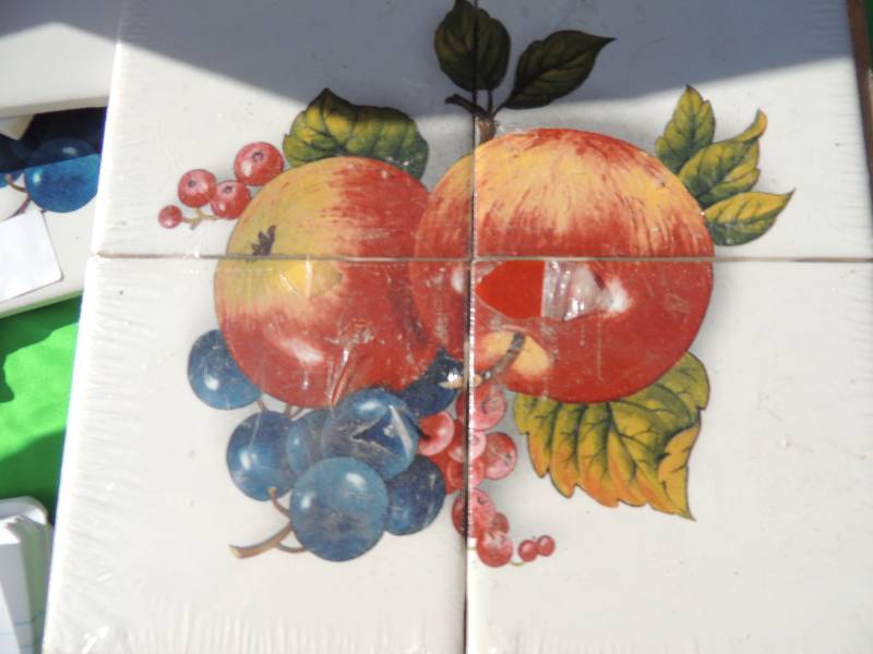 lot 322 image: Dcor ceramic tiles apples and berries, pears and strawberries