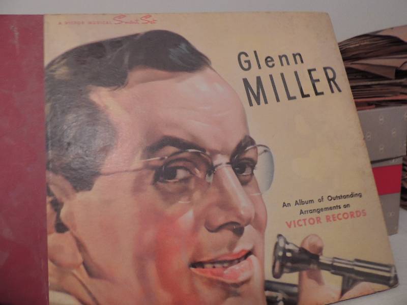 lot 601 image: Old 78 records-Upswing, Jim Miller, etc. (15 total)